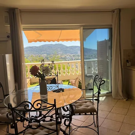 Baie Des Anges شقة