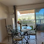Baie Des Anges Apartamento *