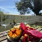 Baie Des Anges Апартаменты *