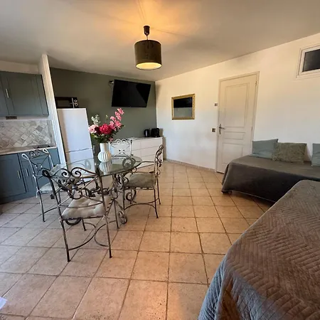 Baie Des Anges Apartamento *